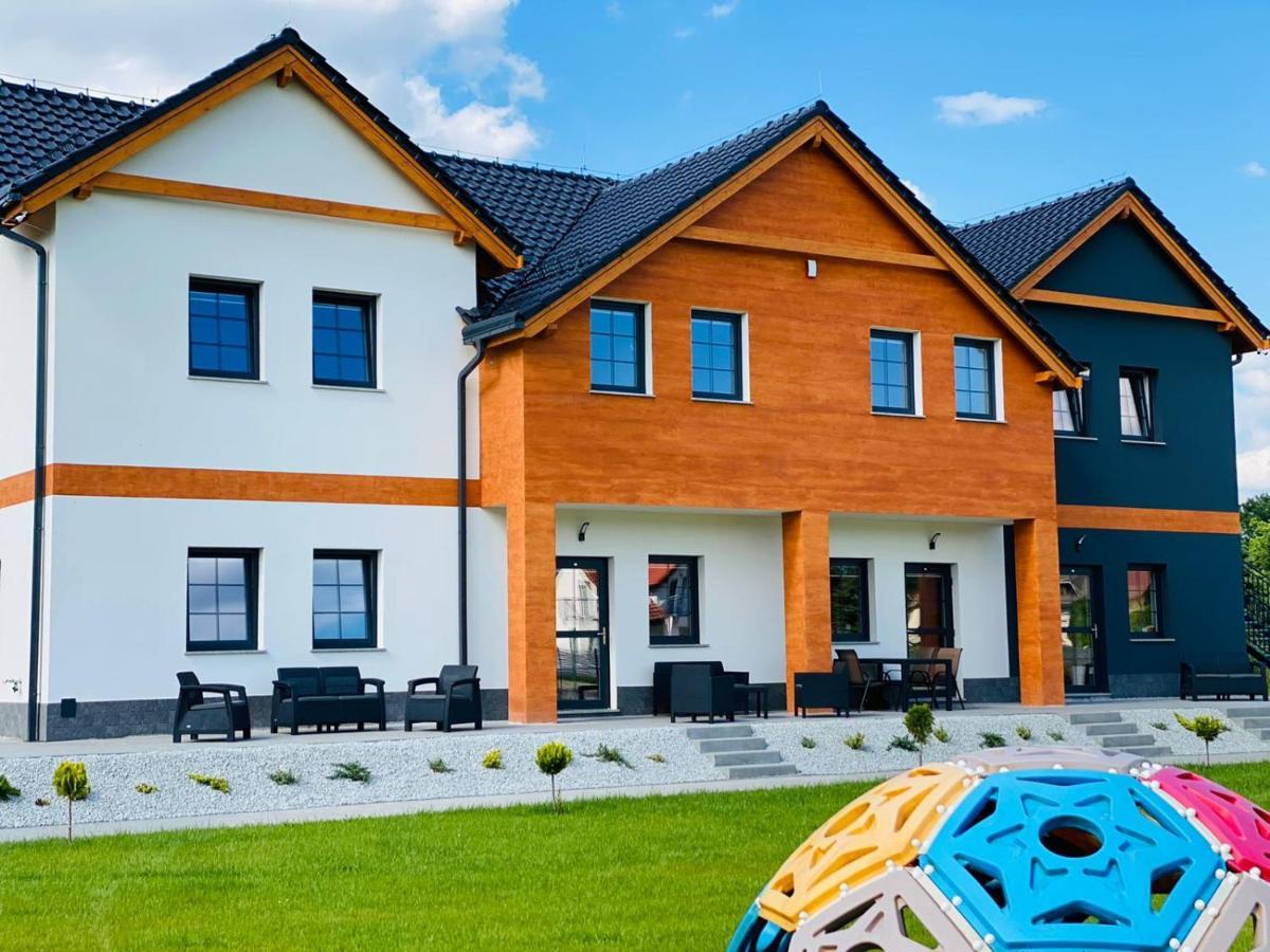 Wonder Home - Apartamenty Halo Karkonosze Z Ogrodem, Sezonowym Basenem, Placem Zabaw I Widokiem Na Sniezke - Zlokalizowane Blisko Karpacza Mysłakowice Exteriör bild